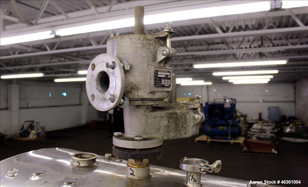 Used Zero Milk Cooling Tank, Approximately 800 Gallons, 304 Stainless Steel, Horizontal. Approximately 52" diameter x 78" straight side. Dished heads. Dimple sidewall. Insulated with stainless steel ...