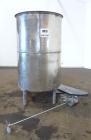 Used Tank, 550 Gallons, 304 Stainless Steel, Vertical. Approximately 48