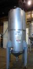 Used Tank, Approximately 750 Gallons, 304 Stainless Steel, Vertical. Approximately 48