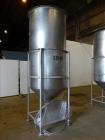Used Tank, Approximate 750 Gallon, 304 Stainless Steel, Vertical.