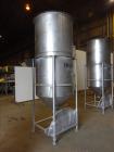 Used Tank, Approximate 750 Gallon, 304 Stainless Steel, Vertical.