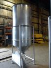 Used Tank, Approximate 750 Gallon, 304 Stainless Steel, Vertical.