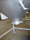 Used Tank, Approximate 750 Gallon, 304 Stainless Steel, Vertical.