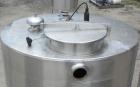 Used Hartel Tank, 500 Gallon, 304 Stainless Steel, Vertical. 48