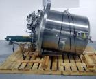 Used Lee Industries Pressure Tank, 525 Gallon, Model 525 DBT. Stainless steel construction, approximately 4' diameter x 4' straight side, dish top and bottom. Internal rated 15 psi & Full Vacuum at 2...