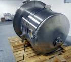 Used Lee Industries Pressure Tank, 525 Gallon, Model 525 DBT. Stainless steel construction, approximately 4' diameter x 4' straight side, dish top and bottom. Internal rated 15 psi & Full Vacuum at 2...