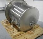 Used Lee Industries Pressure Tank, 525 Gallon, Model 525 DBT. Stainless steel construction, approximately 4' diameter x 4' straight side, dish top and bottom. Internal rated 15 psi & Full Vacuum at 2...
