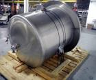 Used Lee Industries Pressure Tank, 525 Gallon, Model 525 DBT. Stainless steel construction, approximately 4' diameter x 4' straight side, dish top and bottom. Internal rated 15 psi & Full Vacuum at 2...