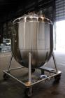 Used Mueller Pressure Tank, 2500 Liter(660.43) Gallon, Model Z 2500, 316L Stainless Steel, Vertical. 60