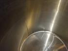 Used Tank, Approximately 1,100 Gallon, 304 Stainless Steel, Vertical.