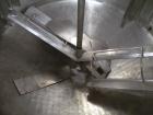 Used Tank, 550 Gallon, 316 Stainless Steel, Vertical. Approximately 66