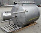 Used Tank, 900 Gallon, 304 Stainless Steel, Vertical. Approximately 60