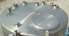 Used Tank, 825 Gallon, 304 Stainless Steel, Vertical. Approximately 55-1/2