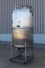Used Tiger Steel Pressure Tank, 500 Gallon, 304L Stainless Steel, Vertical. 45