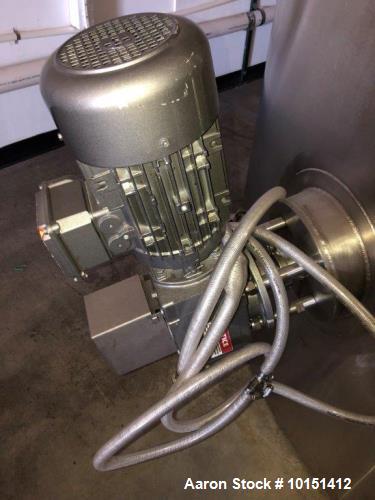 Used Approximately 6,500 Gallon Stainless Steel Mix Tank.7'6" Dia X 20' Straight side.Manufacturer: B Cast Stainless Products, LLCCapacity: 6,500 gallonsSerial: 27978-19-0Side bottom agitatorMaterial...