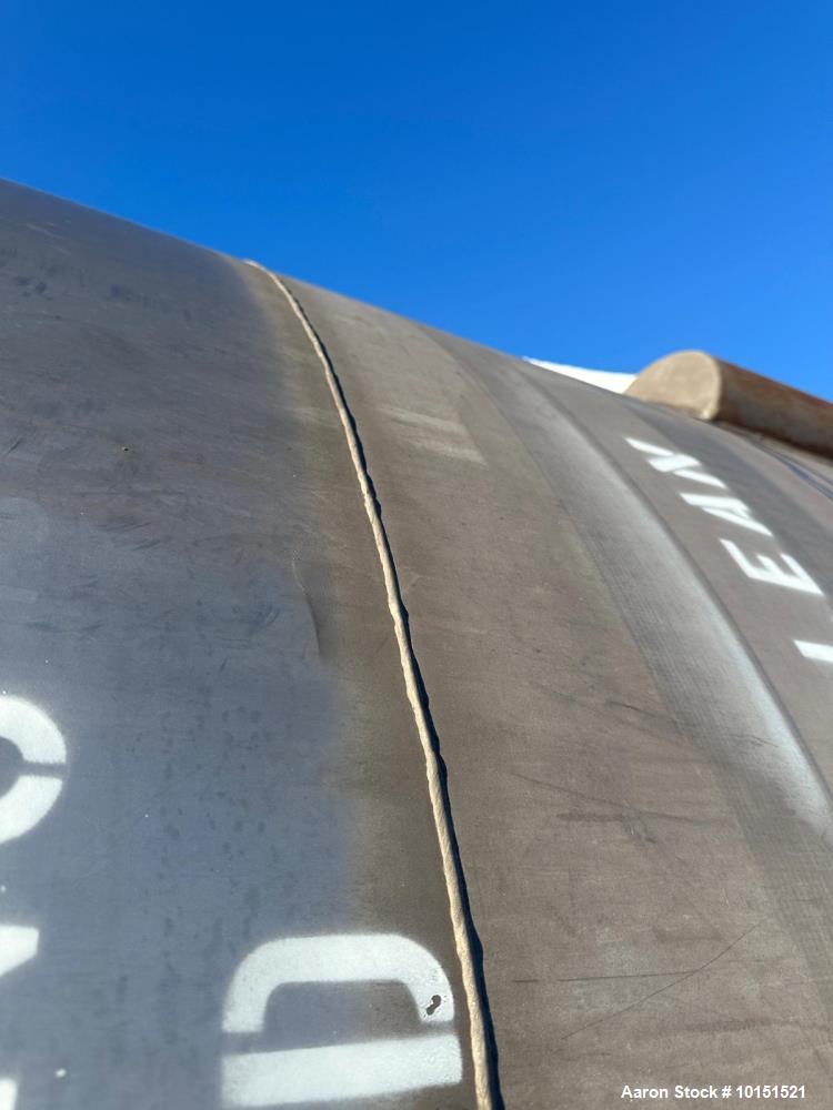 Used Stainless Steel Mix Tank, Approx. 10000 Gallons. 112" dia. x 20' straight side