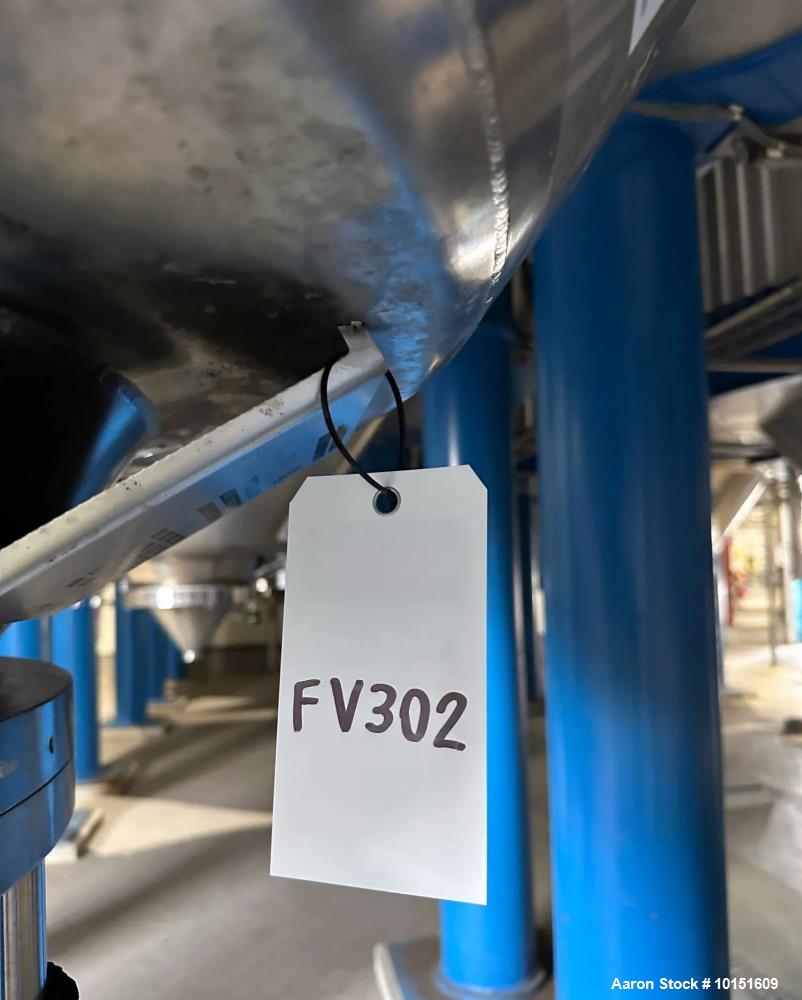 300 BBL Ziemann Bauer Stainless Steel Fermentation Tank – 9,300 Gallon