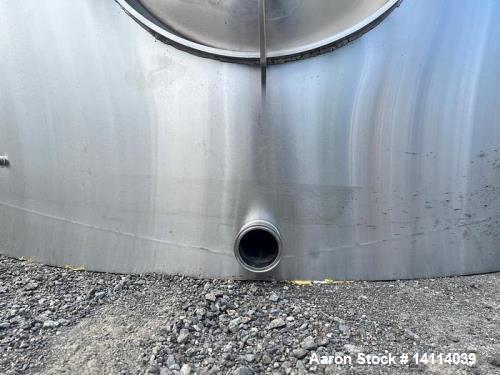 Unused- 6,600 Gallon 304 Stainless Steel Tank. (24,984 Liters) Interior Dimensions: 9'6" diameter x 12' straight side. Top a...