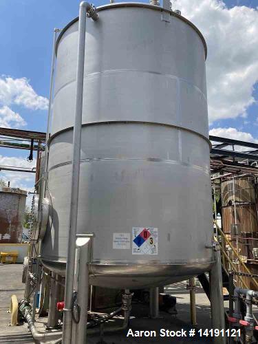 Used 10000 Gallon 304L Stainless Steel Vertical Tank