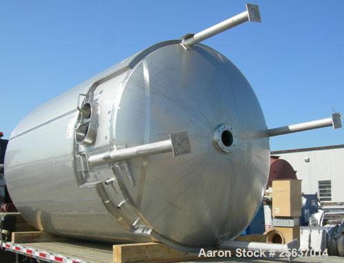 Used-Used-Tank. Stainless Fabricators. 5,000 gallon. 316L Stainless Steel. Vertical.Insulated.Mfg. new in 2002