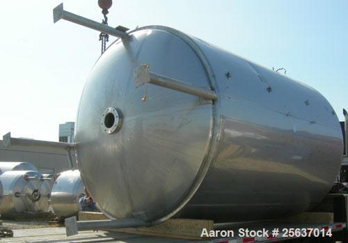 Used-Used-Tank. Stainless Fabricators. 5,000 gallon. 316L Stainless Steel. Vertical.Insulated.Mfg. new in 2002