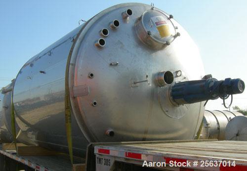 Used-Used-Tank. Stainless Fabricators. 5,000 gallon. 316L Stainless Steel. Vertical.Insulated.Mfg. new in 2002