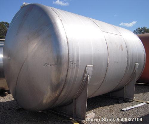 Used: R.A.S. Process Equipment pressure tank, 9000 gallon, 316L stainless steel, horizontal. Approximately 114" diameter x 14' long, dished ends. Internal rated 35 psi at 200 deg.f.. (6) top nozzles,...