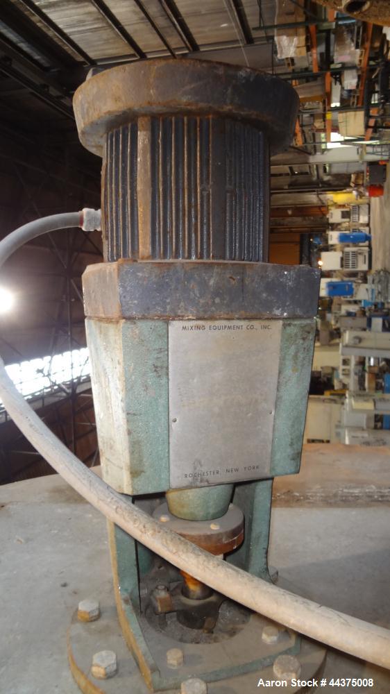 Used Tank, 5000 Gallon, 316 Stainless Steel, Vertical. Approximate 108" diameter x 126" straight side, flat top, coned bottom. Fixed carbon steel agitator bridge, approximate 1/5 top opening with cov...