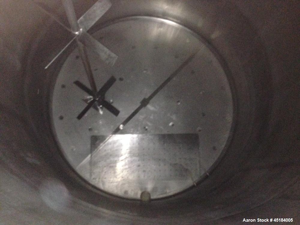 Used 6,000 Gallon Stainless Steel Tank
