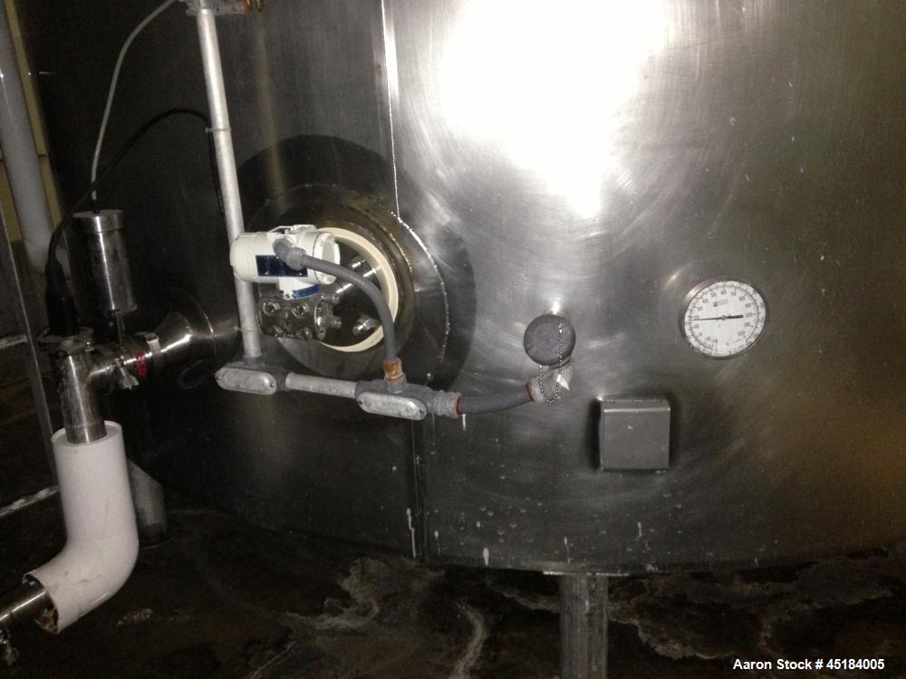 Used 6,000 Gallon Stainless Steel Tank
