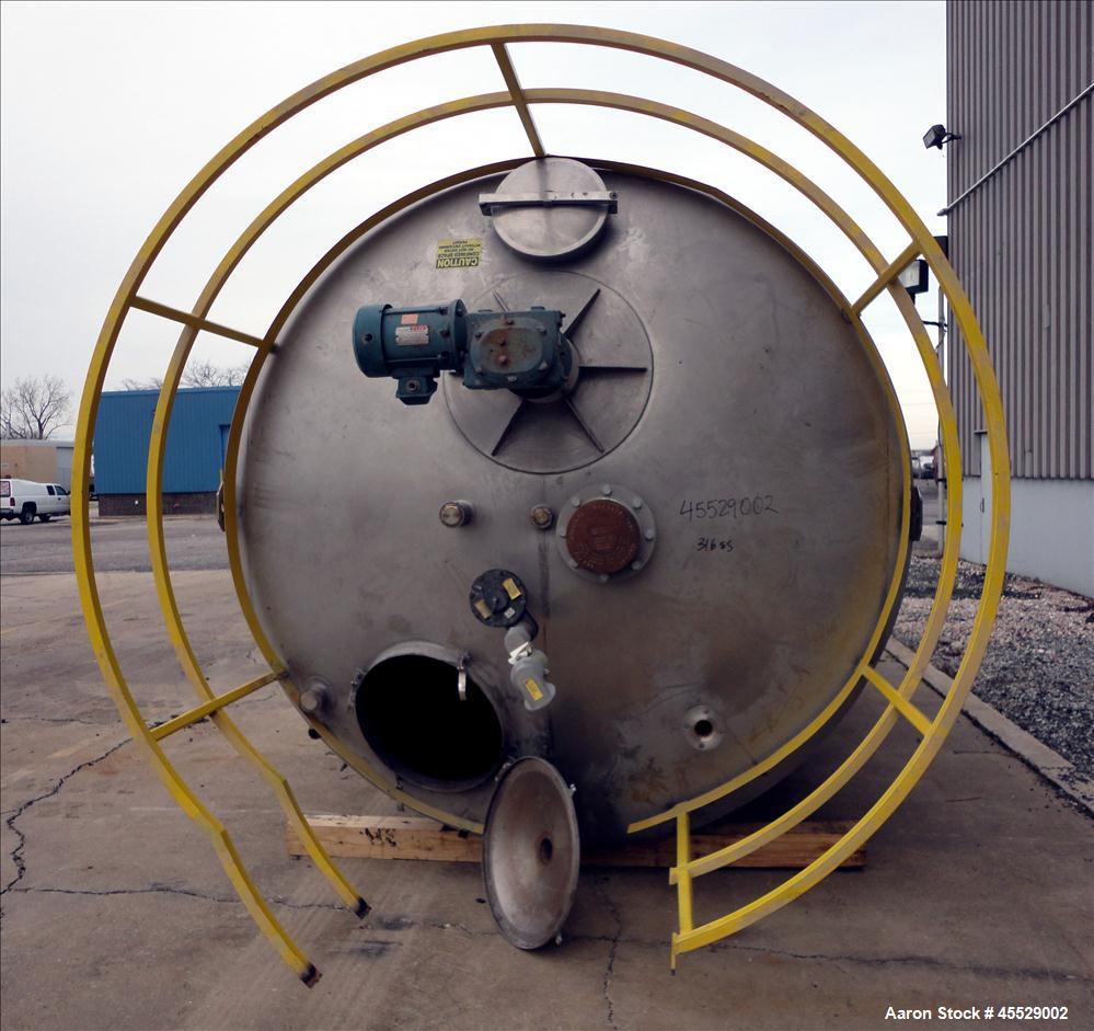 Used 6,000 Gallon Stainless Steel Tank