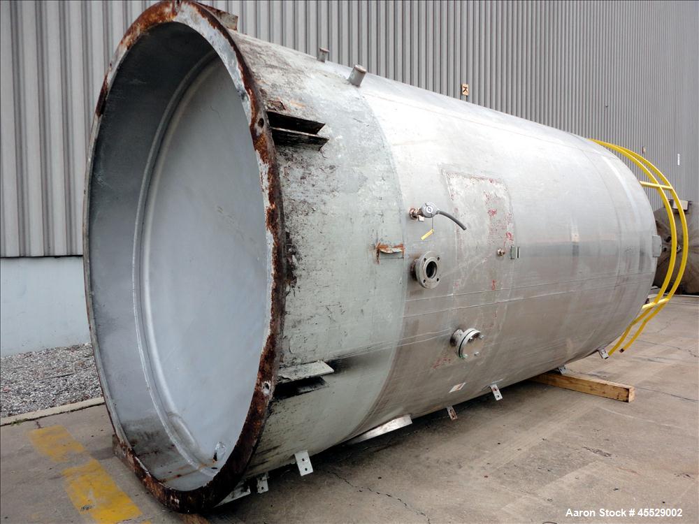 Used 6,000 Gallon Stainless Steel Tank
