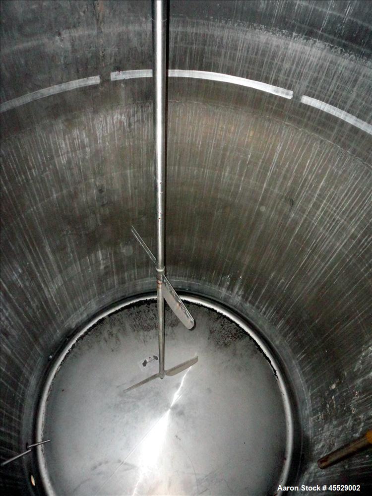 Used 6,000 Gallon Stainless Steel Tank