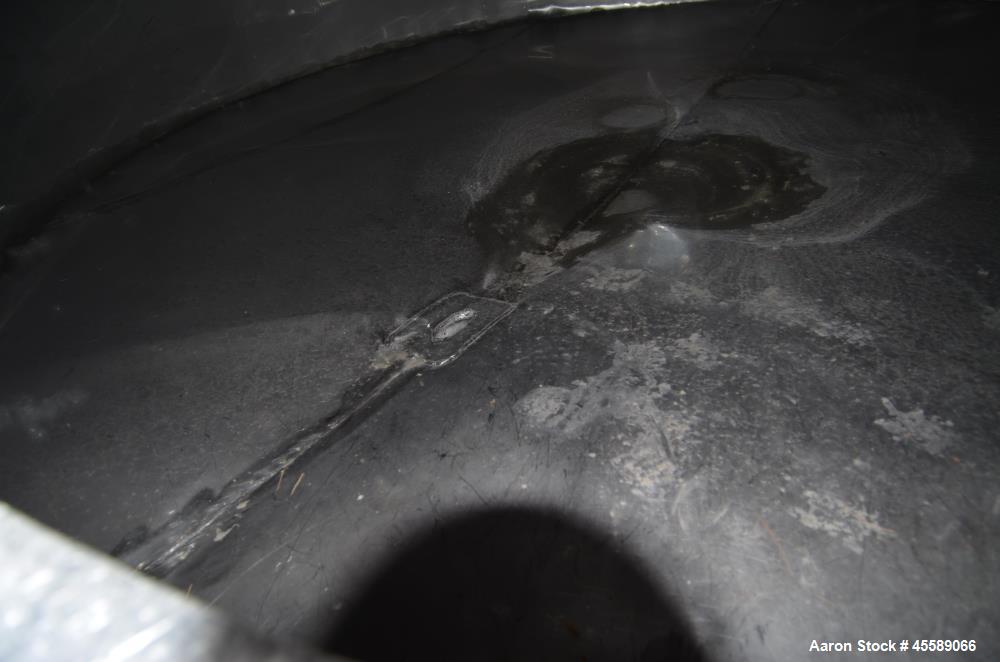 Used 7250 Gallon Stainless Steel Vertical Tank