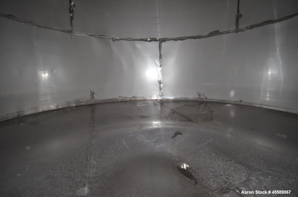 Used 7250 Gallon Stainless Steel Vertical Tank