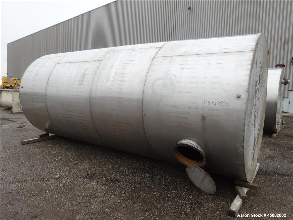 Used- Approximately 6,500 Gallon Tank, 304 Stainless steel, Vertical