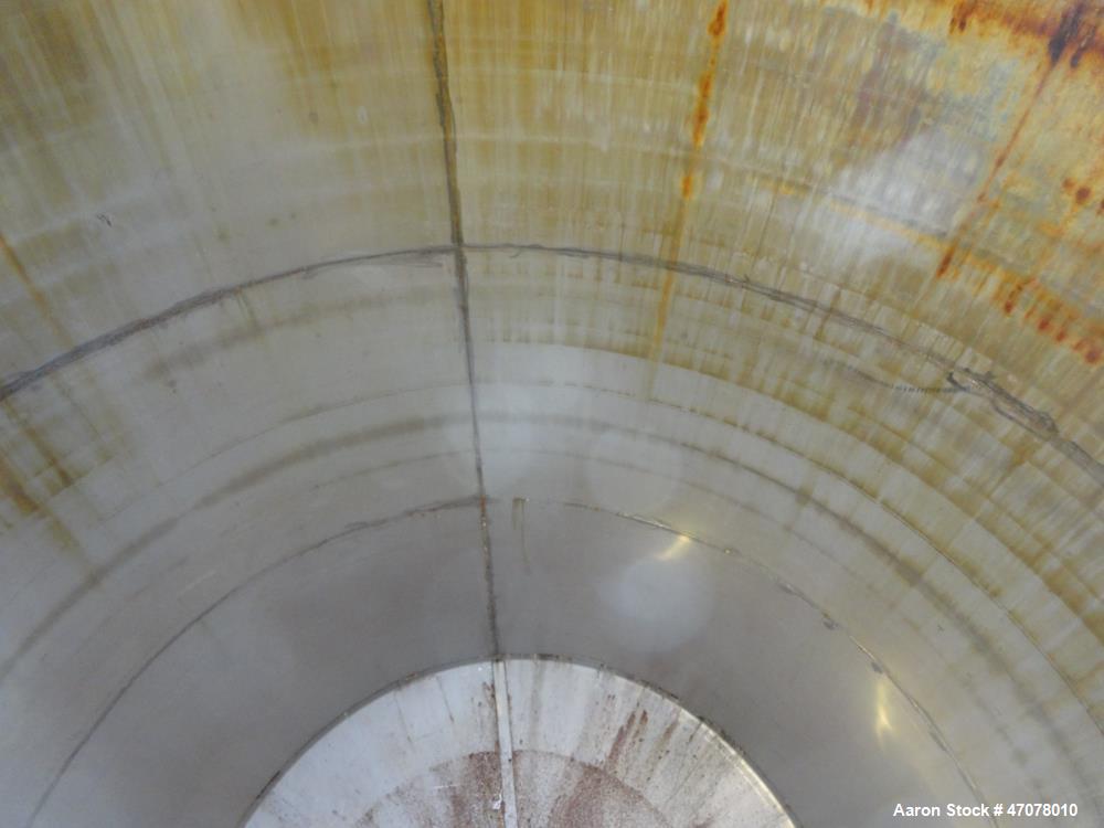 Used Tank, Approximate 6,500 Gallon, 304 Stainless Steel, Vertical.