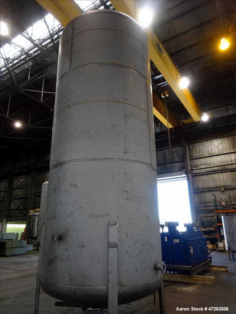 Used 6,000 Gallon Vertical Tank