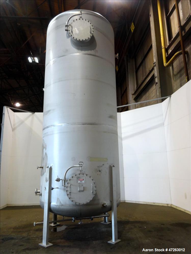Used 6,000 Gallon Vertical Stainless Steel Tank