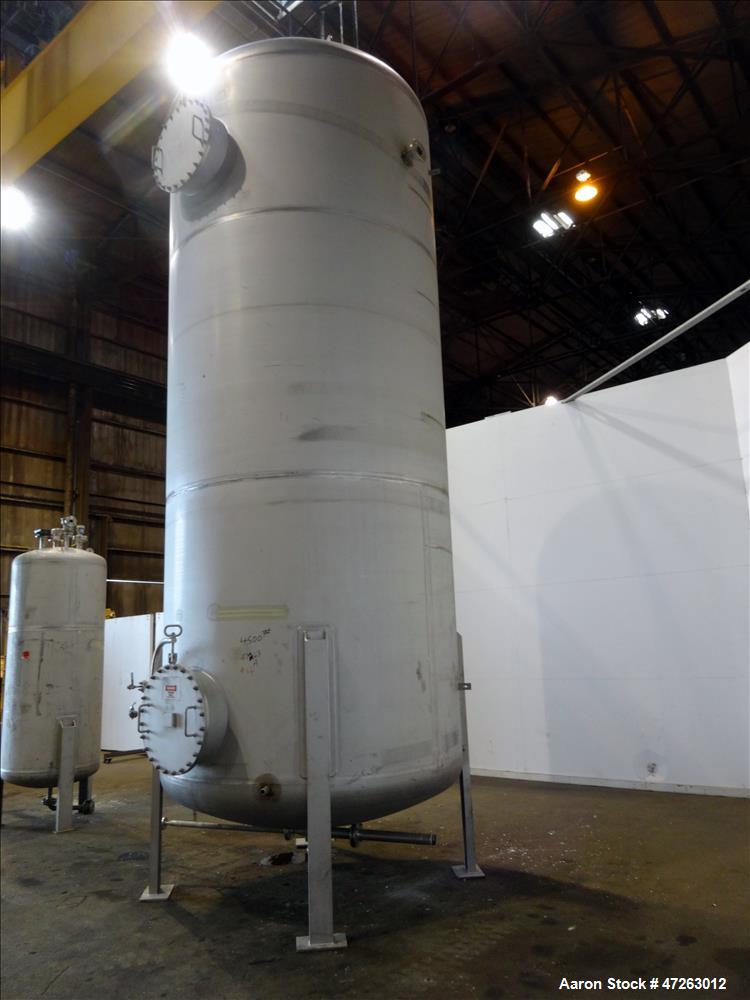 Used 6,000 Gallon Vertical Stainless Steel Tank