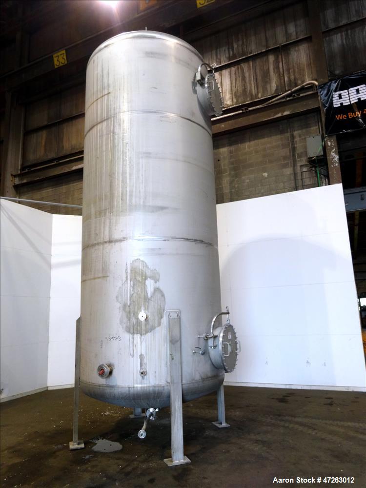 Used 6,000 Gallon Vertical Stainless Steel Tank