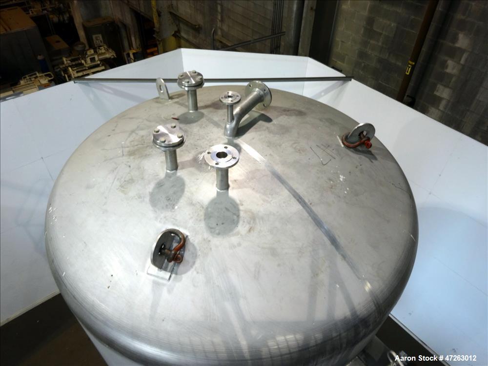 Used 6,000 Gallon Vertical Stainless Steel Tank