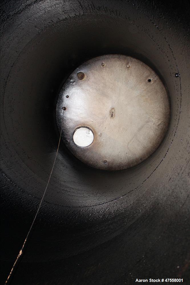 Used Insulated Tank, Approximate 10,000 Gallon, 304 Stainless Steel, Vertical.