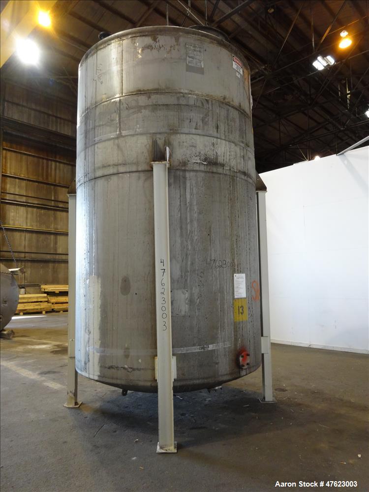 Used Tank, 5,500 Gallon, 304 Stainless Steel, Vertical.