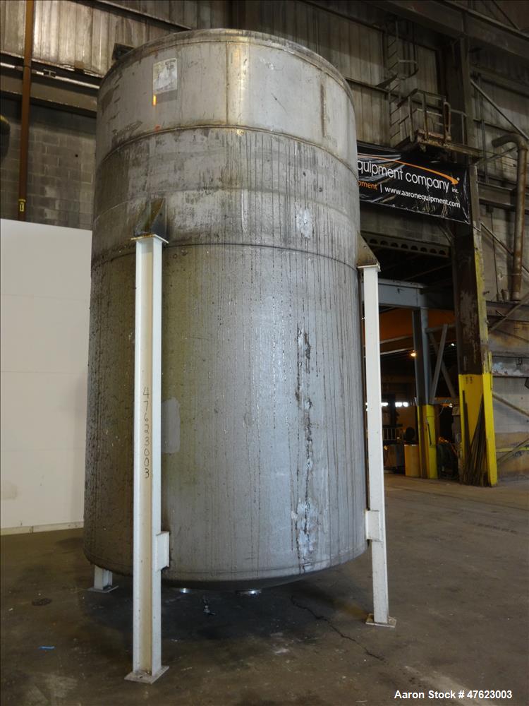 Used- Tank, 5,500 Gallon, 304 Stainless Steel, Vertical.