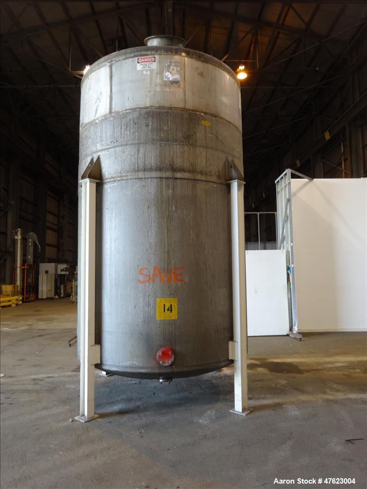 Used Tank, 5,500 Gallon, 304 Stainless Steel, Vertical