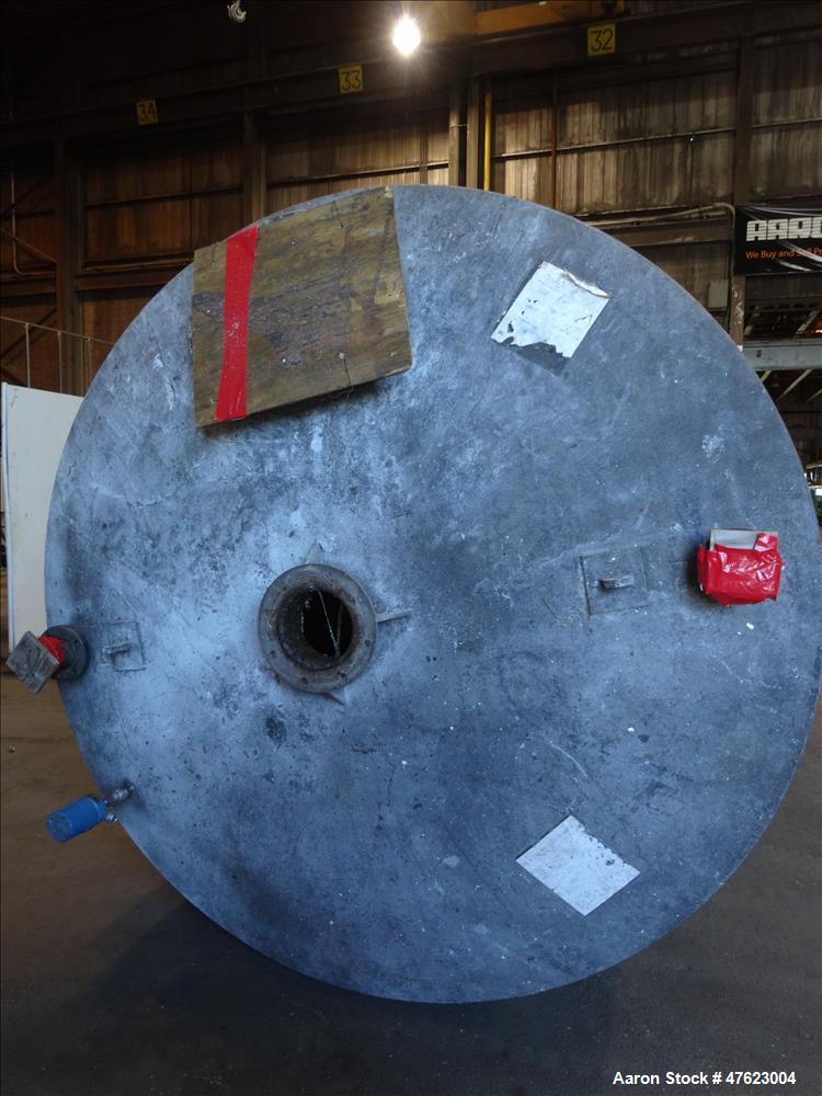 Used Tank, 5,500 Gallon, 304 Stainless Steel, Vertical