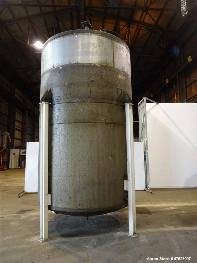 Used Tank, Approximate 5,900 Gallon, 304 Stainless Steel, Vertical