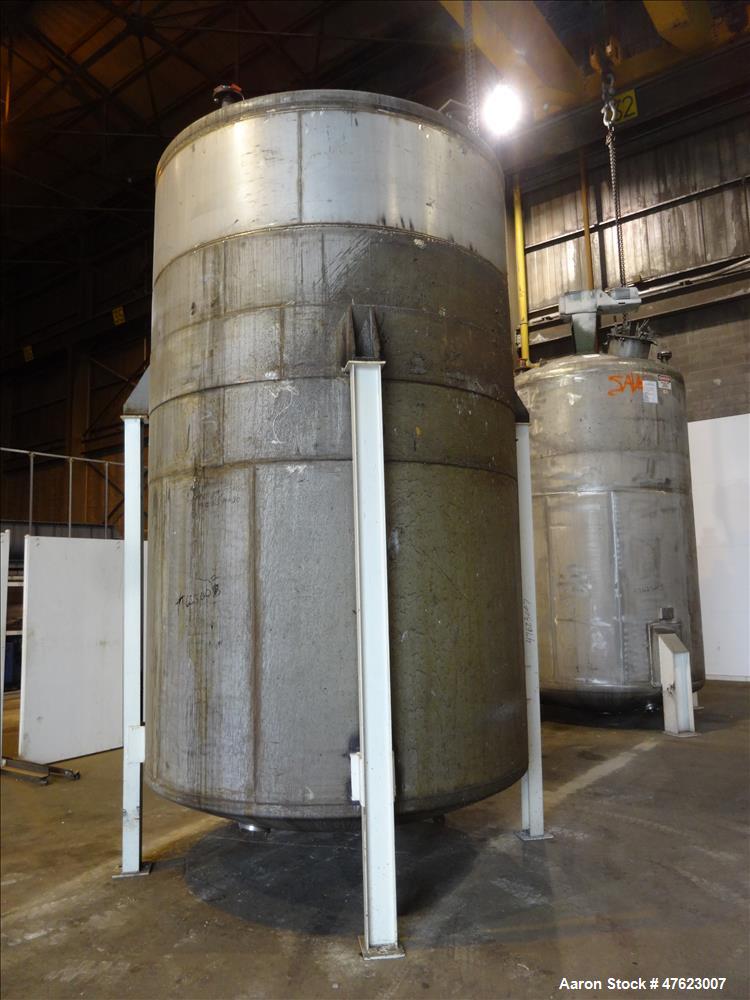 Used Tank, Approximate 5,900 Gallon, 304 Stainless Steel, Vertical