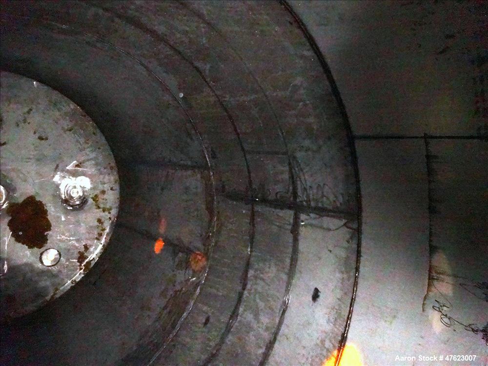 Used Tank, Approximate 5,900 Gallon, 304 Stainless Steel, Vertical